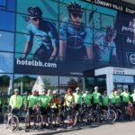 Etappenstart im Schatten der Tour