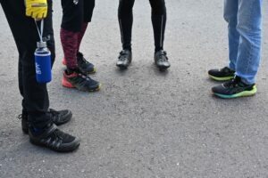Rätsel: Wer steckt in den Schuhen?